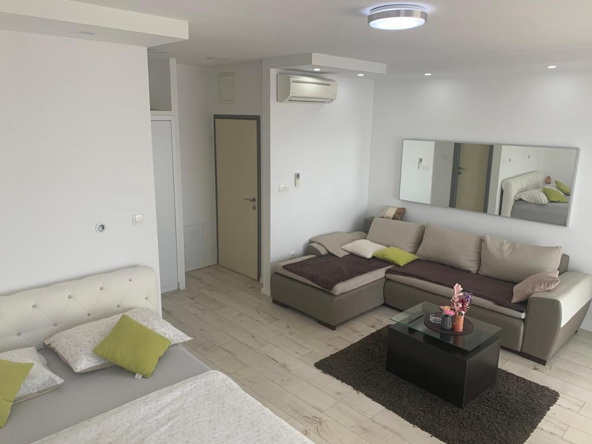 Отель Super Horizont -Free Parking And Jaccuzzi Стобрек Номер фото